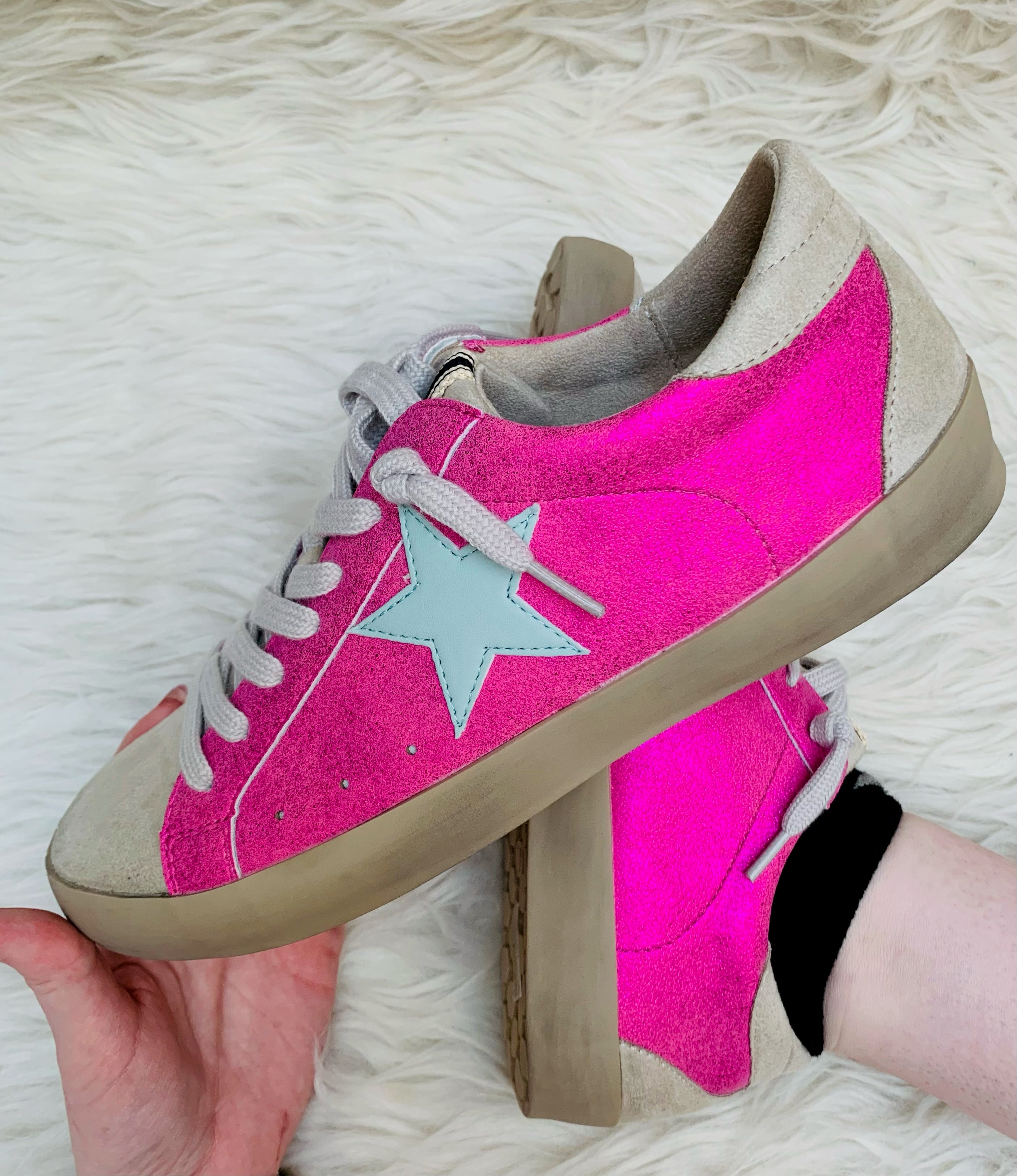 Paula Fuchsia Sneakers